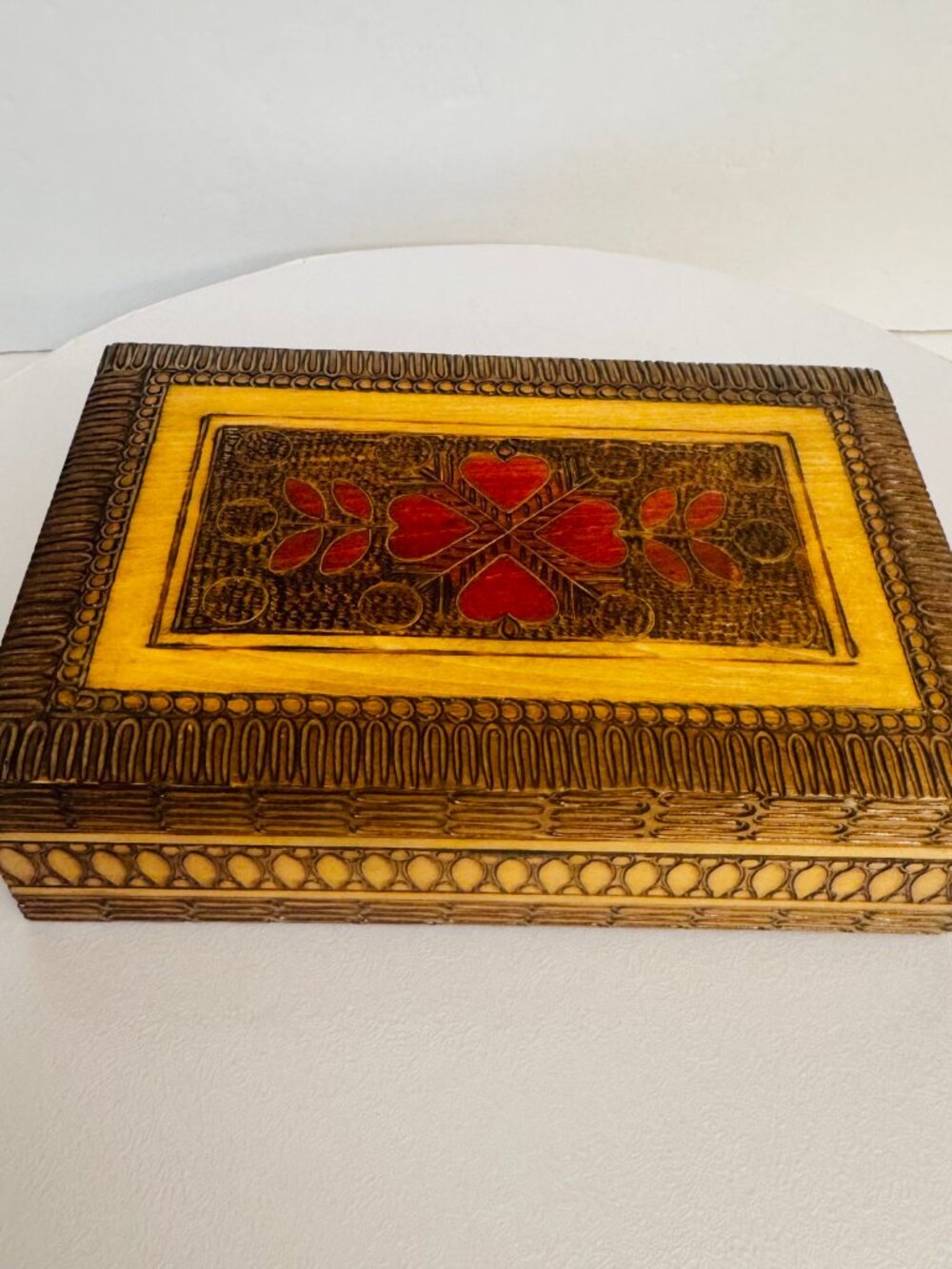 Vtg Hand Carved 7x4.75" Wooden Trinket Jewelry Box Heart Design Brass Inlay Hing